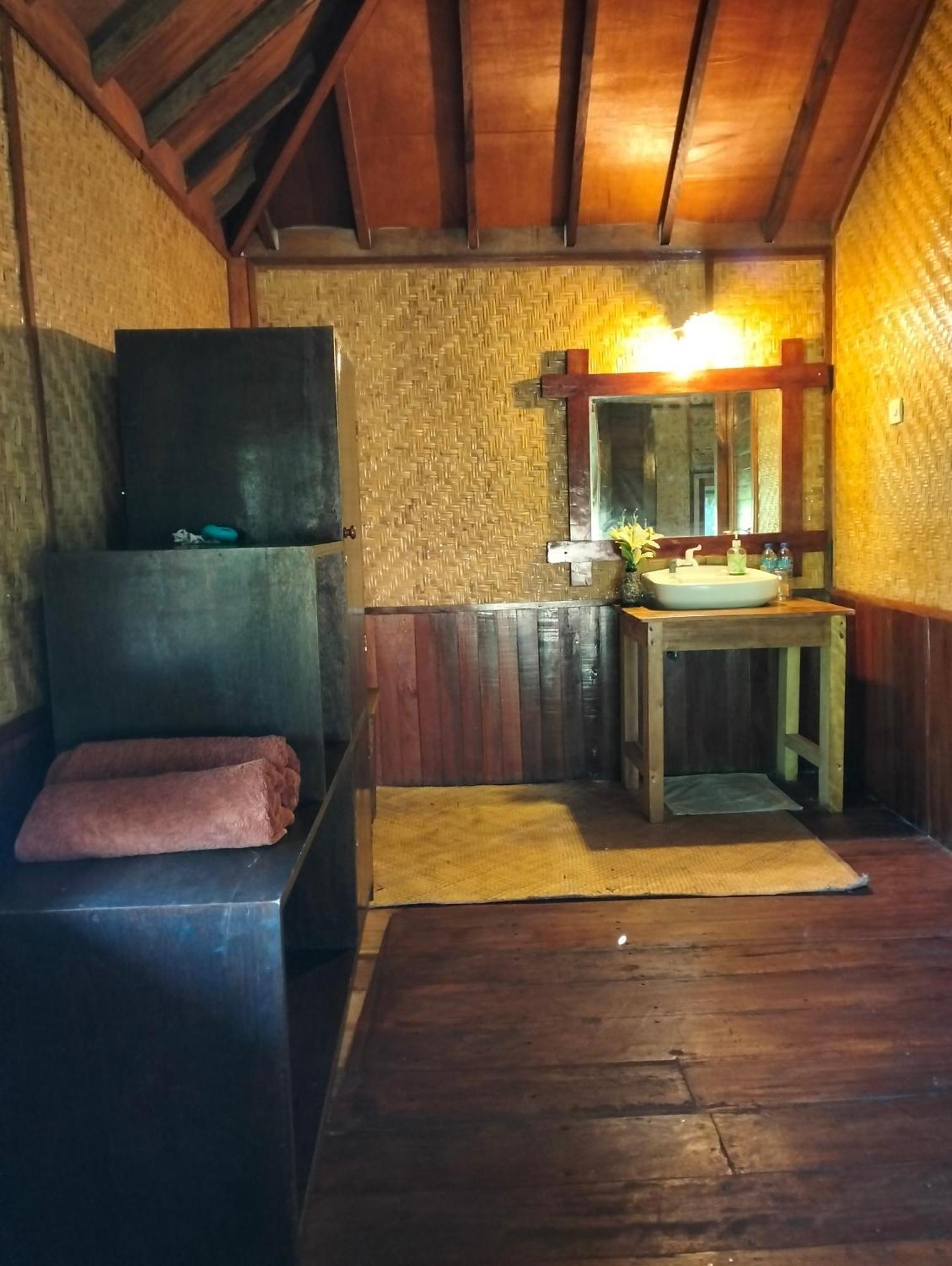 Tangga Bungalows Gili Air Phòng bức ảnh